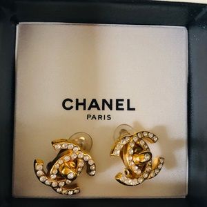 Sold ❌ Chanel Gold Earrings